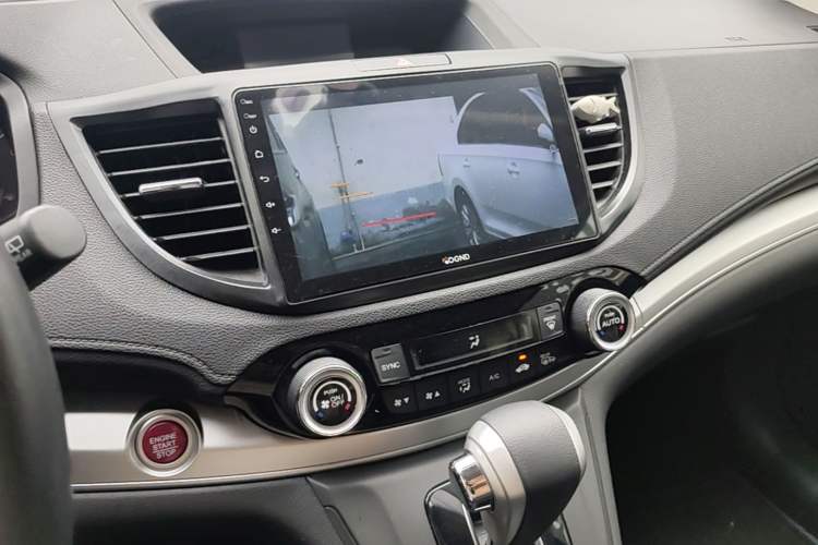Used Honda CR-V 2015 2.4L two-wheel drive luxury version Audio And AC Panel