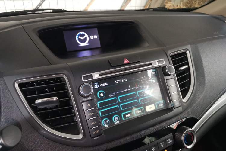 Used Honda CR-V 2015 2.0L two-wheel drive Fashion Edition Audio And AC Panel