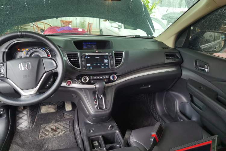 Used Honda CR-V 2015 2.0L two-wheel drive Fashion Edition Audio And AC Panel