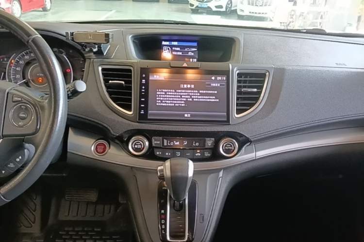Used Honda CR-V 2015 2.4L two-wheel drive luxury version Audio And AC Panel