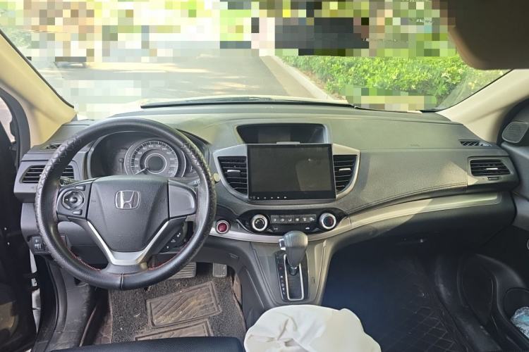 Used Honda CR-V 2015 2.0L two-wheel drive Fashion Edition Center Console