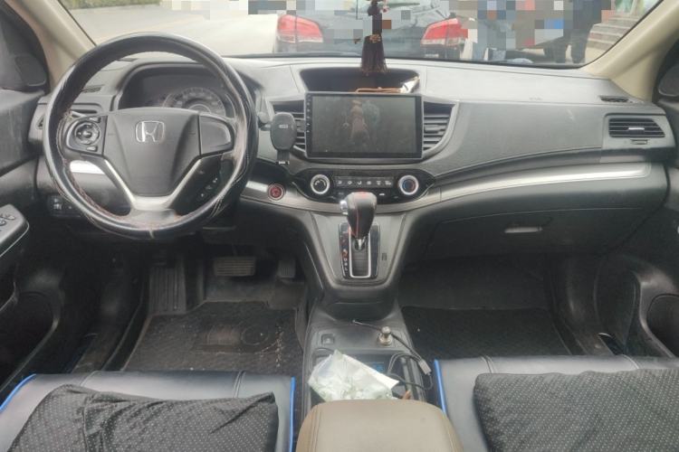 Used Honda CR-V 2015 2.0L two-wheel drive Fashion Edition Center Console