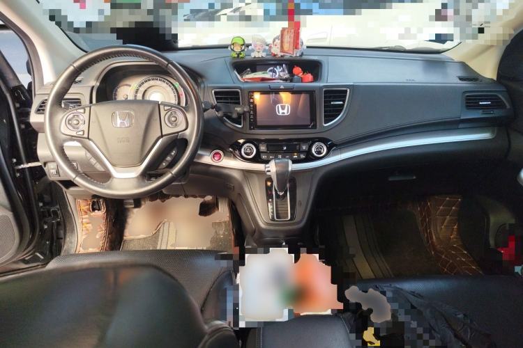 Used Honda CR-V 2015 2.4L two-wheel drive luxury version Center Console