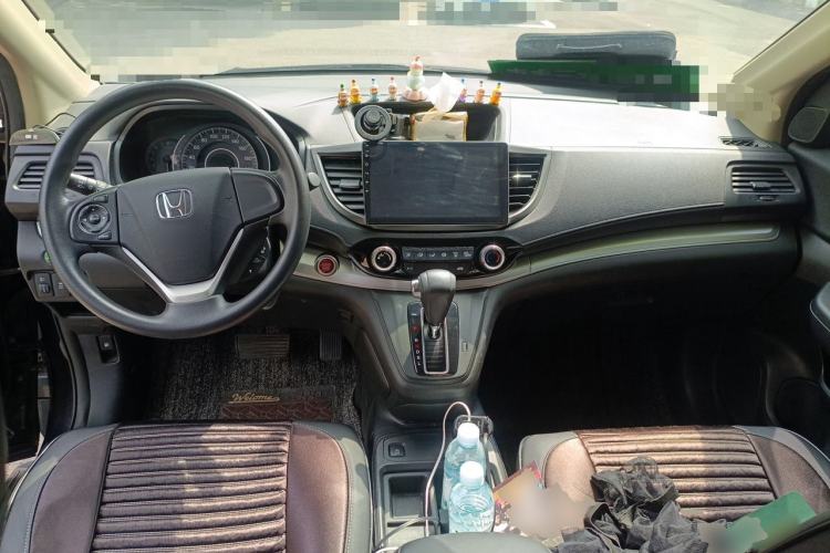 Used Honda CR-V 2015 2.0L two-wheel drive Fashion Edition Center Console