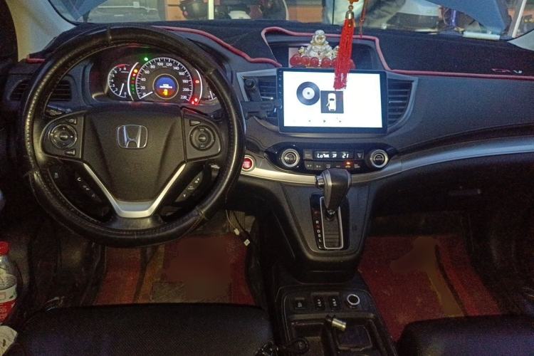 Used Honda CR-V 2015 2.4L two-wheel drive luxury version Center Console