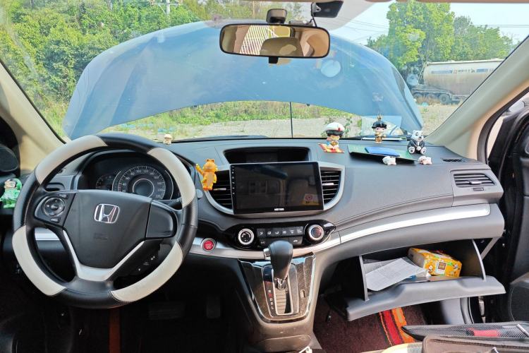 Used Honda CR-V 2015 2.0L Four-Wheel Drive Fashion Edition Center Console