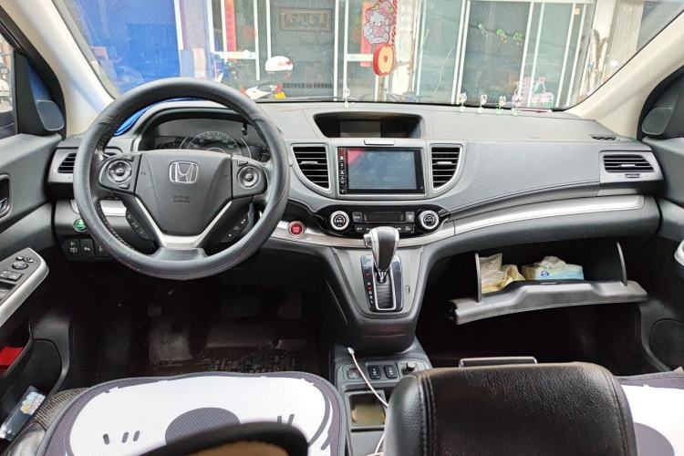 Used Honda CR-V 2015 2.4L two-wheel drive luxury version Center Console