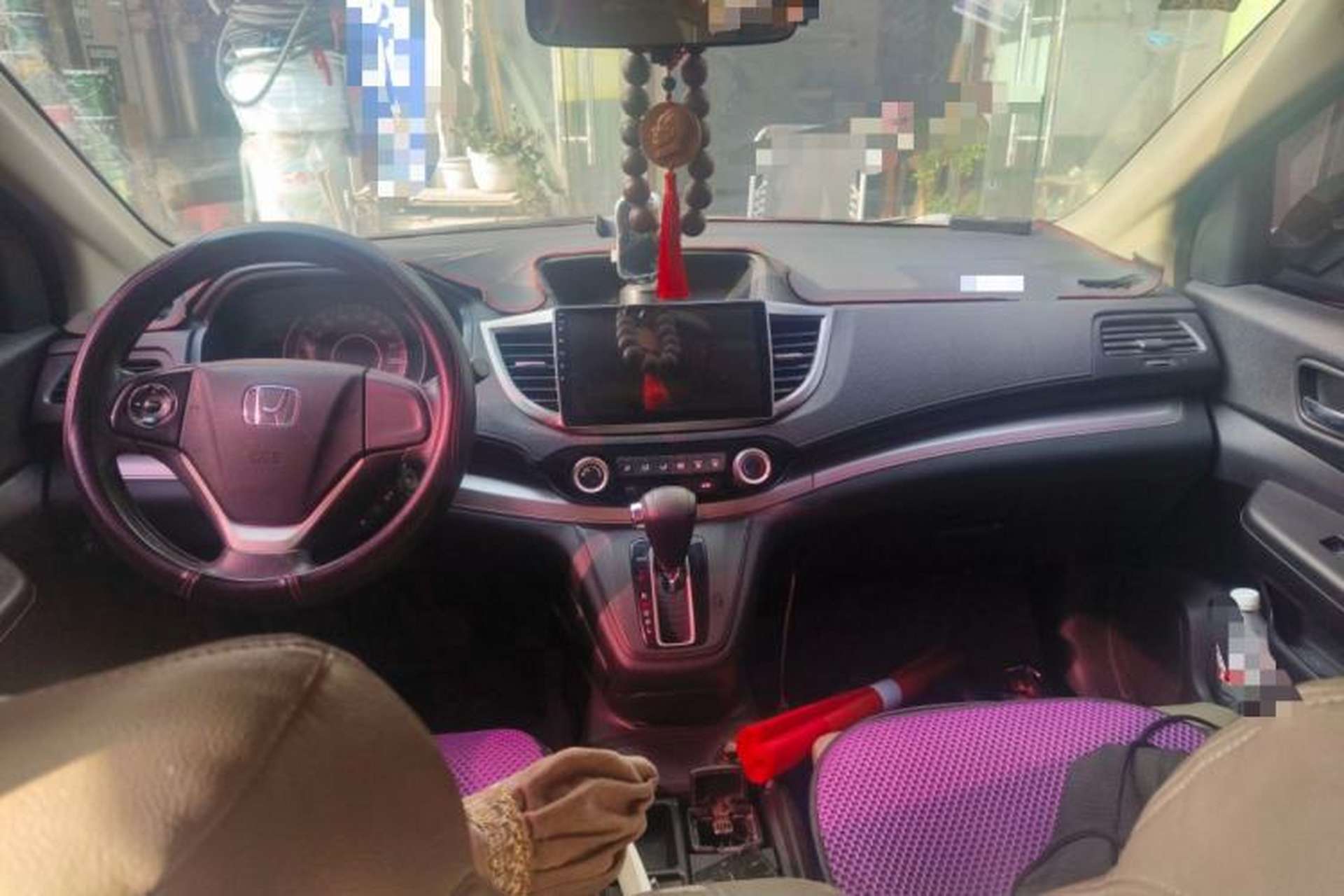 Used Honda CR-V 2015 2.0L two-wheel drive urban version Center Console
