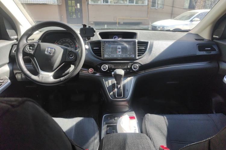 Used Honda CR-V 2015 2.4L Four-Wheel Drive Prestige Edition Center Console
