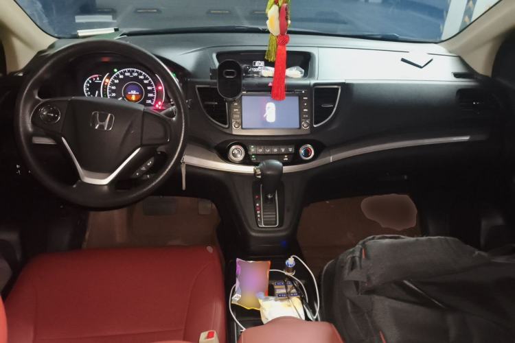 Used Honda CR-V 2015 2.0L two-wheel drive urban version Center Console