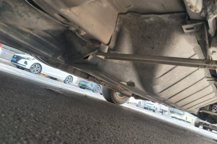 Used Honda CR-V 2015 2.0L two-wheel drive Fashion Edition Chassis Front Left