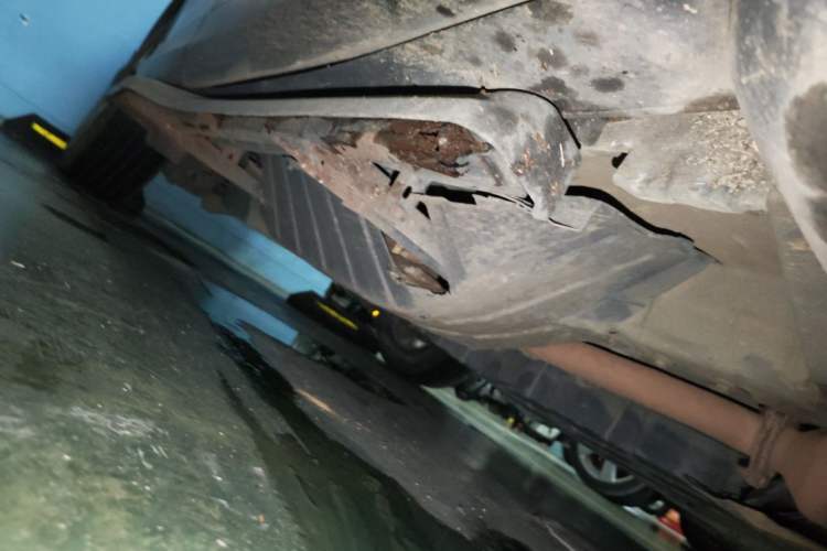 Used Honda CR-V 2015 2.4L four-wheel drive luxury version Chassis Front Right