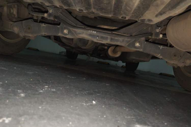Used Honda CR-V 2015 2.4L two-wheel drive luxury version Chassis Rear