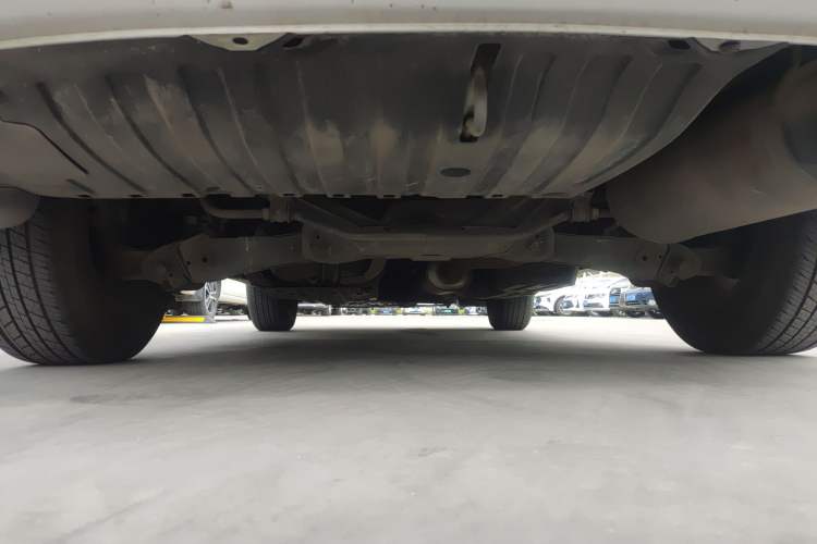 Used Honda CR-V 2015 2.0L two-wheel drive urban version Chassis Rear