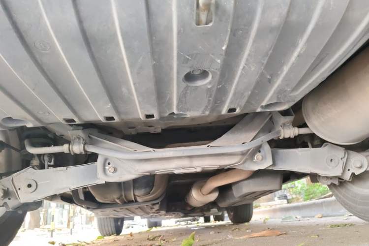 Used Honda CR-V 2015 2.4L two-wheel drive luxury version Chassis Rear