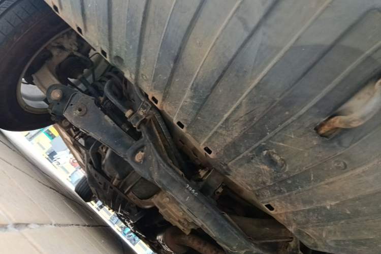 Used Honda CR-V 2015 2.4L four-wheel drive luxury version Chassis Rear