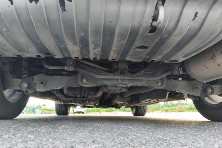Used Honda CR-V 2015 2.4L four-wheel drive luxury version Chassis Rear
