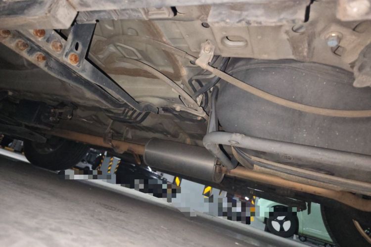 Used Honda CR-V 2015 2.0L two-wheel drive Fashion Edition Chassis Rear Left