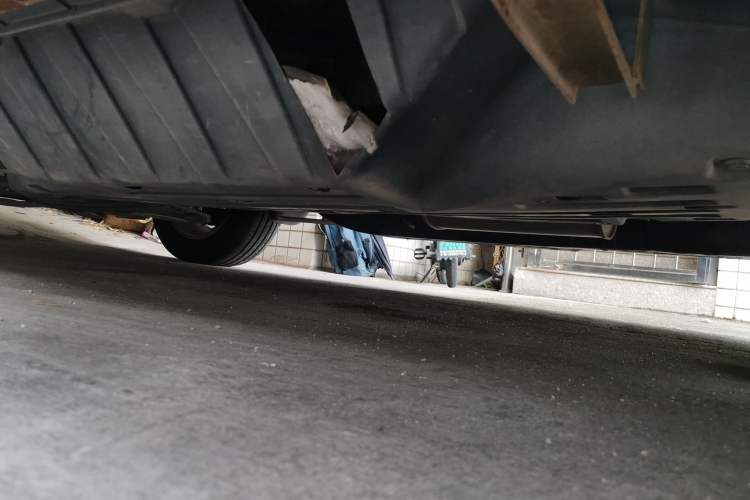 Used Honda CR-V 2015 2.0L two-wheel drive Fashion Edition Chassis Rear Left
