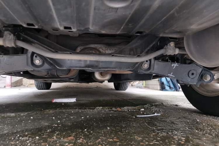 Used Honda CR-V 2015 2.0L two-wheel drive Fashion Edition Chassis Rear