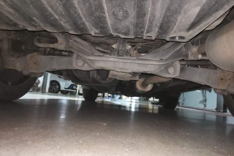 Used Honda CR-V 2015 2.4L Four-Wheel Drive Prestige Edition Chassis Rear