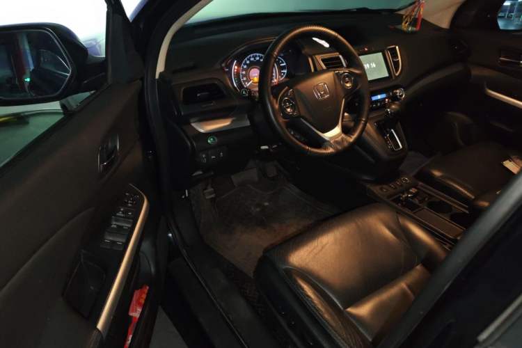 Used Honda CR-V 2015 2.4L two-wheel drive luxury version Driver Seat