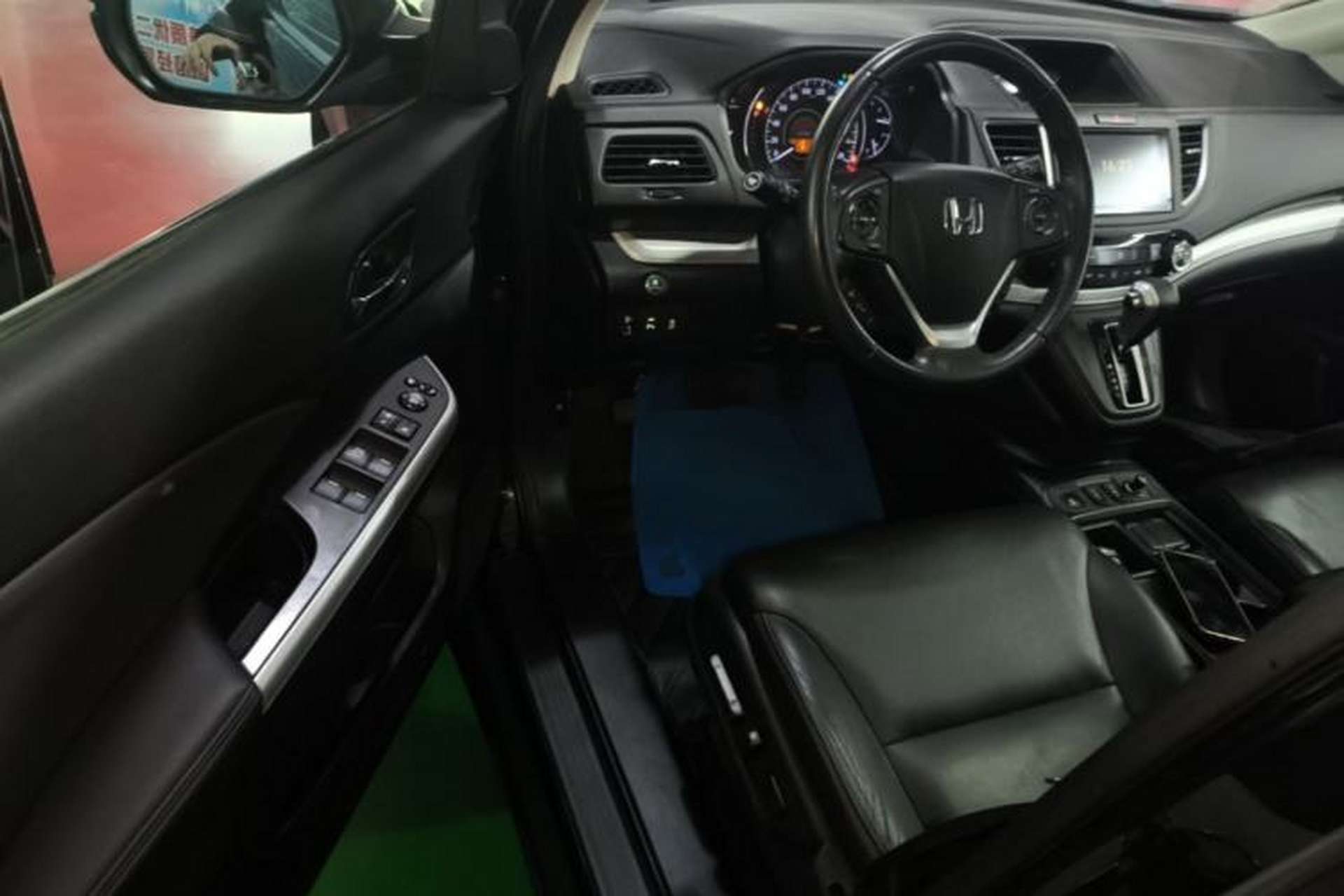 Used Honda CR-V 2015 2.4L four-wheel drive luxury version Driver Seat