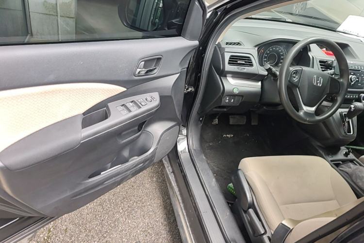 Used Honda CR-V 2015 2.0L two-wheel drive urban version Driver Seat