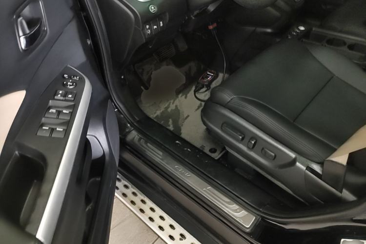 Used Honda CR-V 2015 2.4L two-wheel drive luxury version Driver Seat