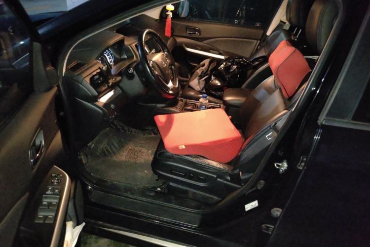 Used Honda CR-V 2015 2.4L two-wheel drive luxury version Driver Seat