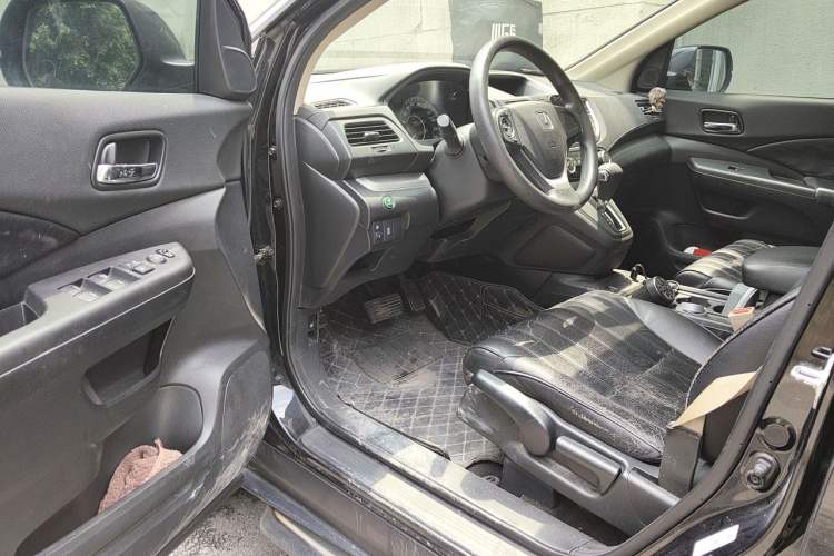 Used Honda CR-V 2015 2.0L two-wheel drive Fashion Edition Driver Seat