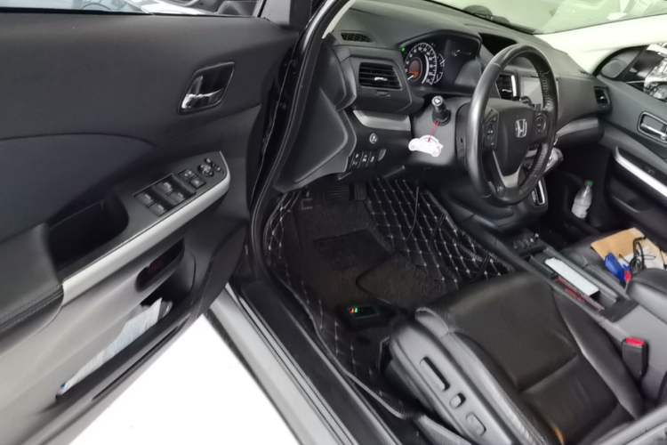Used Honda CR-V 2015 2.4L two-wheel drive luxury version Driver Seat