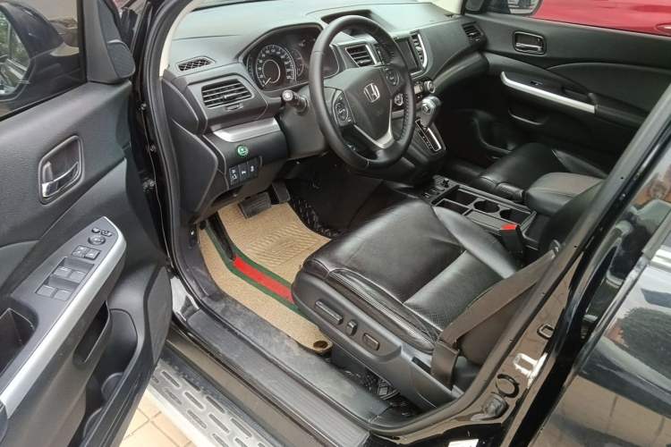 Used Honda CR-V 2015 2.4L four-wheel drive luxury version Driver Seat
