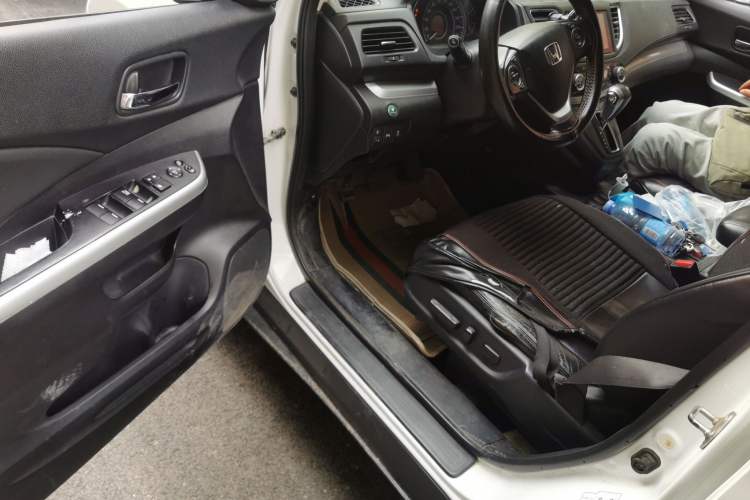Used Honda CR-V 2015 2.4L four-wheel drive luxury version Driver Seat