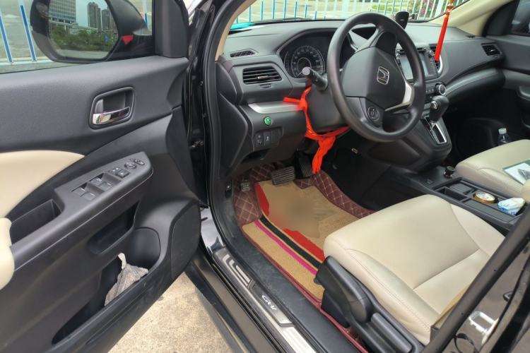 Used Honda CR-V 2015 2.0L two-wheel drive urban version Driver Seat