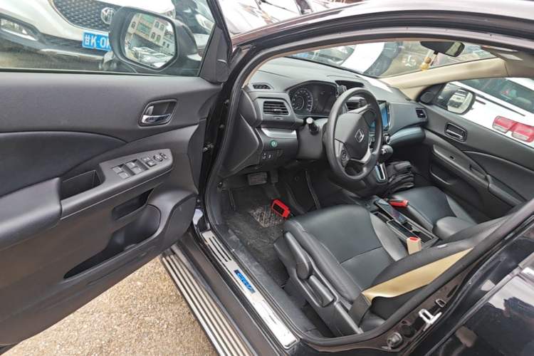 Used Honda CR-V 2015 2.0L two-wheel drive Fashion Edition Driver Seat