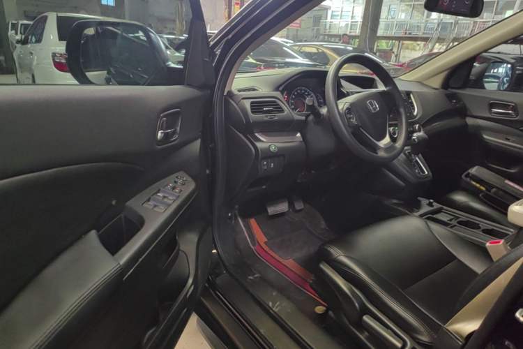 Used Honda CR-V 2015 2.0L two-wheel drive Fashion Edition Driver Seat