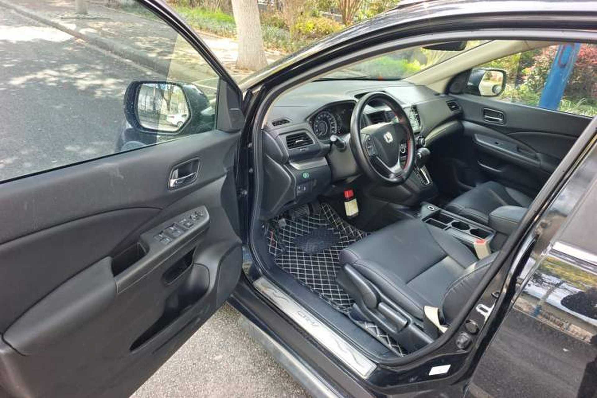 Used Honda CR-V 2015 2.0L two-wheel drive Fashion Edition Driver Seat