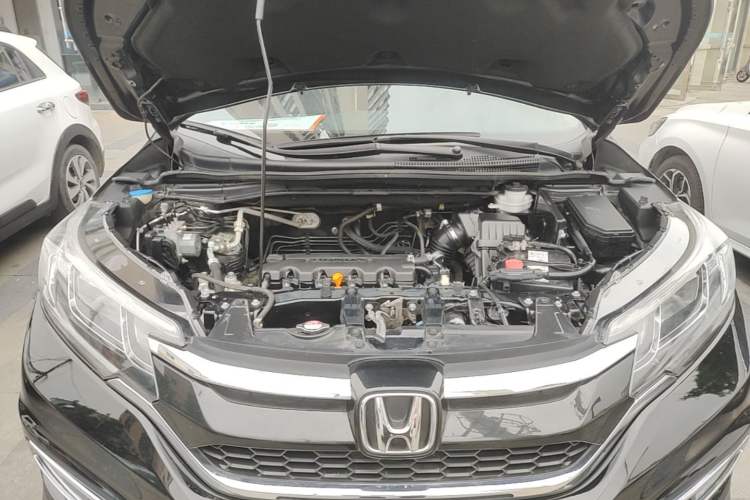 Used Honda CR-V 2015 2.0L two-wheel drive urban version Engine Bay