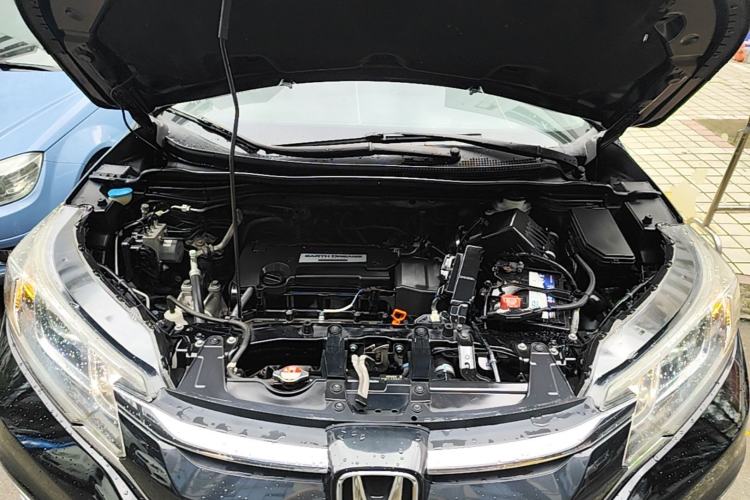 Used Honda CR-V 2015 2.4L two-wheel drive luxury version Engine Bay