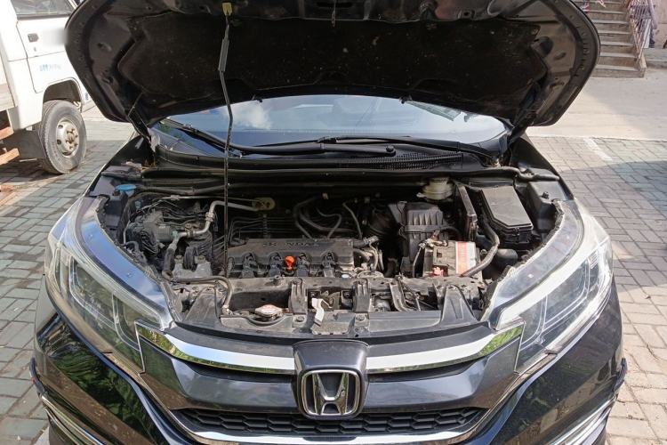 Used Honda CR-V 2015 2.0L two-wheel drive urban version Engine Bay