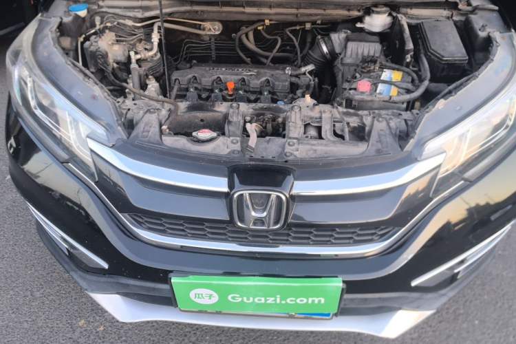 Used Honda CR-V 2015 2.0L two-wheel drive Fashion Edition Engine Bay
