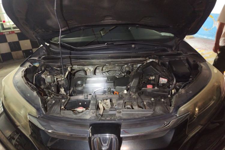 Used Honda CR-V 2015 2.4L two-wheel drive luxury version Engine Bay