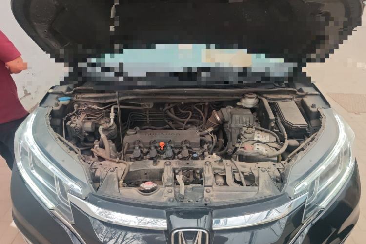 Used Honda CR-V 2015 2.0L two-wheel drive Fashion Edition Engine Bay