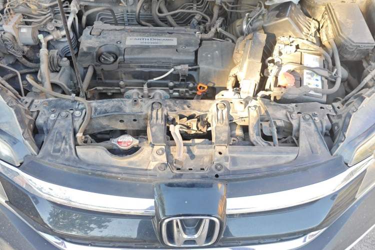 Used Honda CR-V 2015 2.4L Four-Wheel Drive Prestige Edition Engine Bay