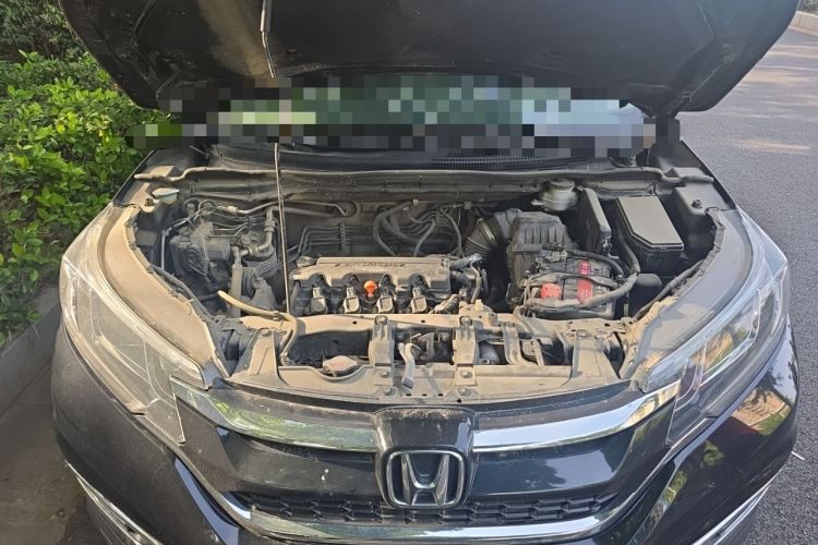 Used Honda CR-V 2015 2.0L two-wheel drive Fashion Edition Engine Bay