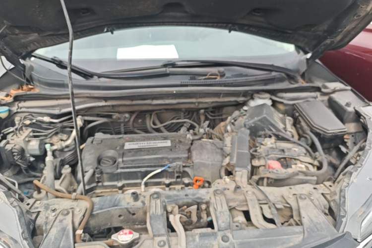 Used Honda CR-V 2015 2.4L two-wheel drive luxury version Engine Bay
