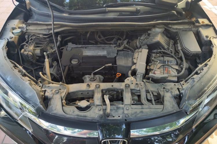 Used Honda CR-V 2015 2.4L two-wheel drive luxury version Engine Bay