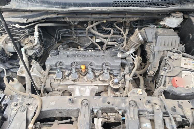 Used Honda CR-V 2015 2.0L two-wheel drive Fashion Edition Engine Bay