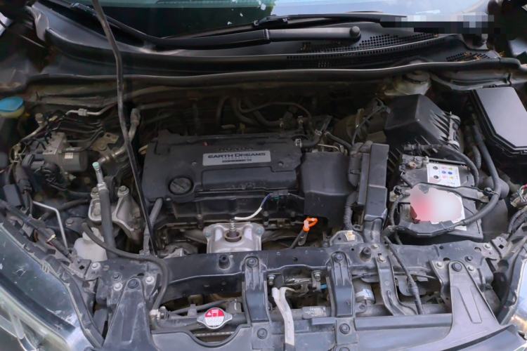 Used Honda CR-V 2015 2.4L two-wheel drive luxury version Engine Bay